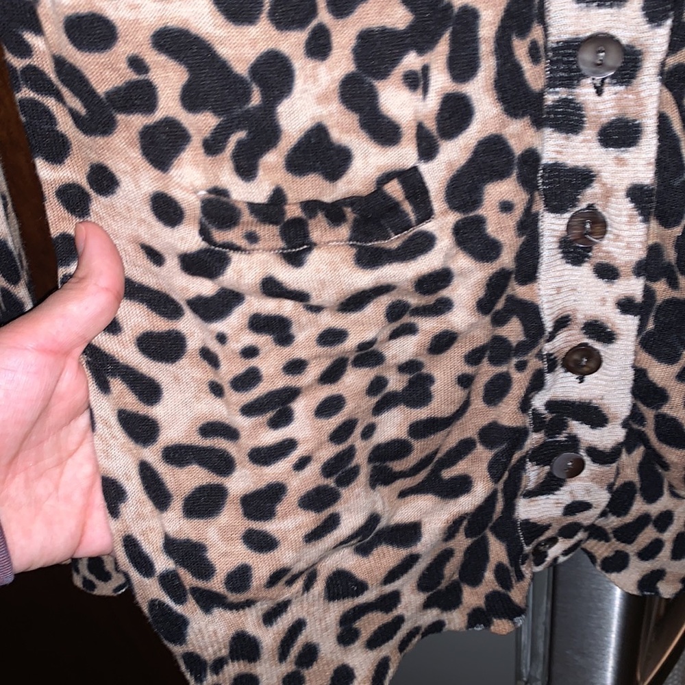Animal Print Buttoned Top - Picture 3 of 4